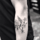 tätowierung, tätowierer, feines linientattoo, schwarz-graues tattoo, tattoo-idee, tattoo-inspiration, tattoo-kunst, eingefärbt, inkedmag