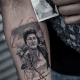 tätowierung, tätowierer, feines linientattoo, schwarz-graues tattoo, tattoo-idee, tattoo-inspiration, tattoo-kunst, eingefärbt, inkedmag