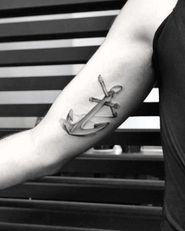 tätowierung, tätowierer, feines linientattoo, schwarz-graues tattoo, tattoo-idee, tattoo-inspiration, tattoo-kunst, eingefärbt, inkedmag