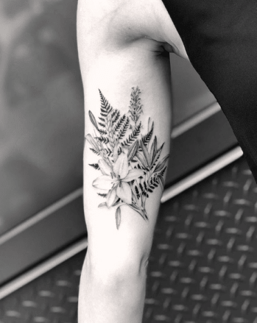 tätowierung, tätowierer, feines linientattoo, schwarz-graues tattoo, tattoo-idee, tattoo-inspiration, tattoo-kunst, eingefärbt, inkedmag