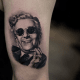 tätowierung, tätowierer, feines linientattoo, schwarz-graues tattoo, tattoo-idee, tattoo-inspiration, tattoo-kunst, eingefärbt, inkedmag