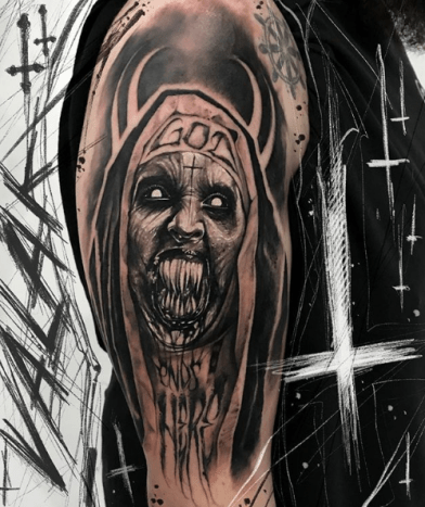 Tattoo, Tätowierer, Tattoo-Idee, Tattoo-Inspiration, Tattoo-Design, Tattoo-Kunst, Horror-Tattoo, eingefärbt, inkedmag