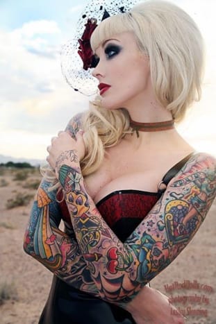 eingefärbtes Magazin, Tattoo-Inspiration, Tattoo-Kunst, Tattoo-Design, feminine Ärmel, Ärmeltätowierung, Tätowierer