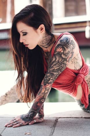 eingefärbtes Magazin, Tattoo-Inspiration, Tattoo-Kunst, Tattoo-Design, feminine Ärmel, Ärmeltätowierung, Tätowierer