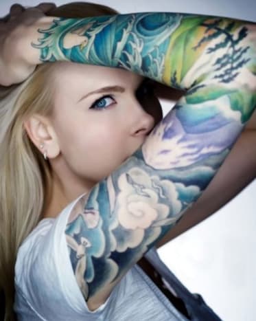 eingefärbtes Magazin, Tattoo-Inspiration, Tattoo-Kunst, Tattoo-Design, Tätowierer, feminine Ärmel, Ärmeltätowierung