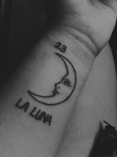 91 Mond-Tattoos, die nicht von dieser Welt sind