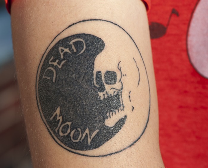 91 Mond-Tattoos, die nicht von dieser Welt sind