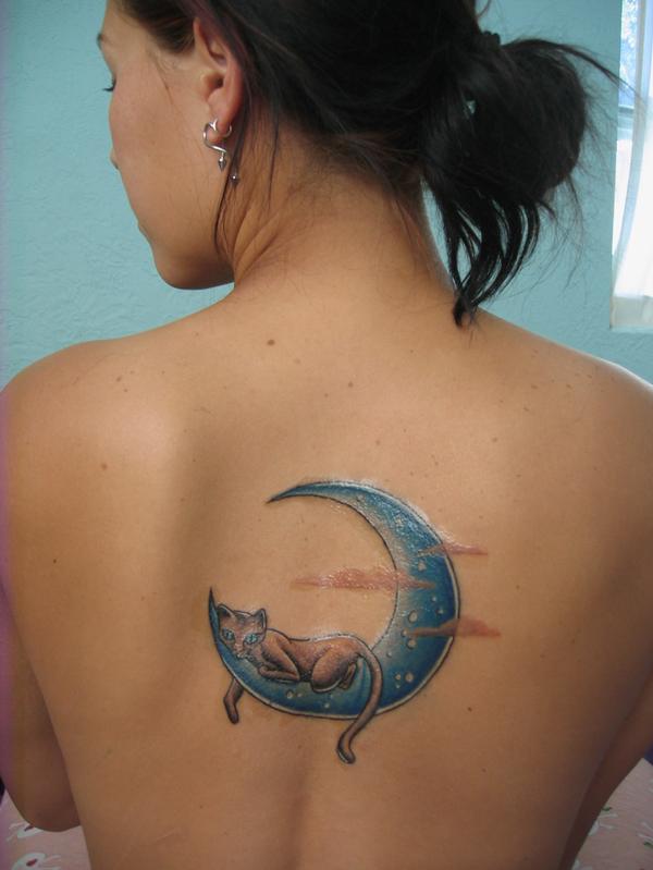 91 Mond-Tattoos, die nicht von dieser Welt sind