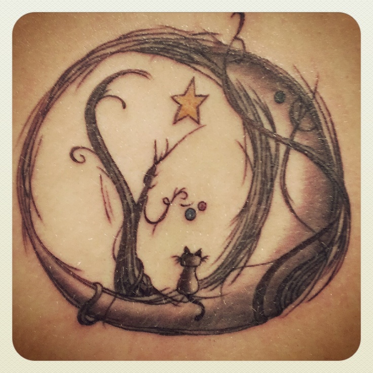 91 Mond-Tattoos, die nicht von dieser Welt sind