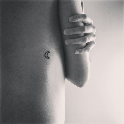 91 Mond-Tattoos, die nicht von dieser Welt sind