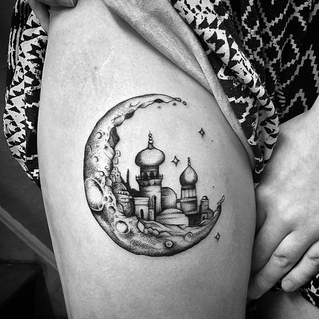 91 Mond-Tattoos, die nicht von dieser Welt sind