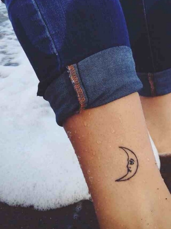 91 Mond-Tattoos, die nicht von dieser Welt sind