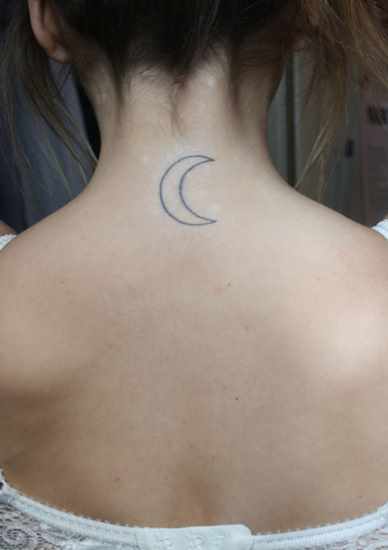 91 Mond-Tattoos, die nicht von dieser Welt sind