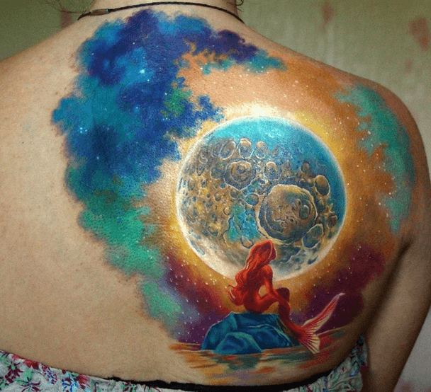 91 Mond-Tattoos, die nicht von dieser Welt sind