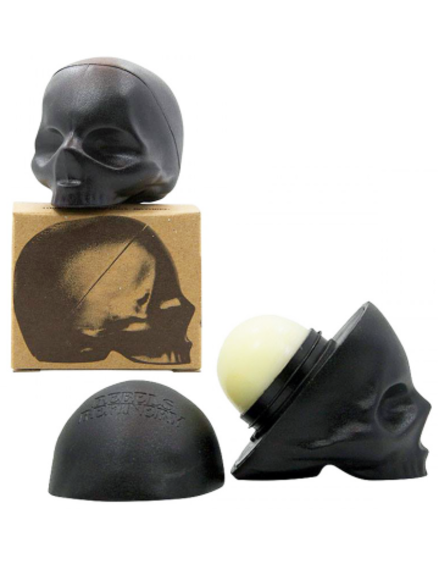 Erhältlich bei INKEDSHOP.COM: Skull Lip Balm von Black Label