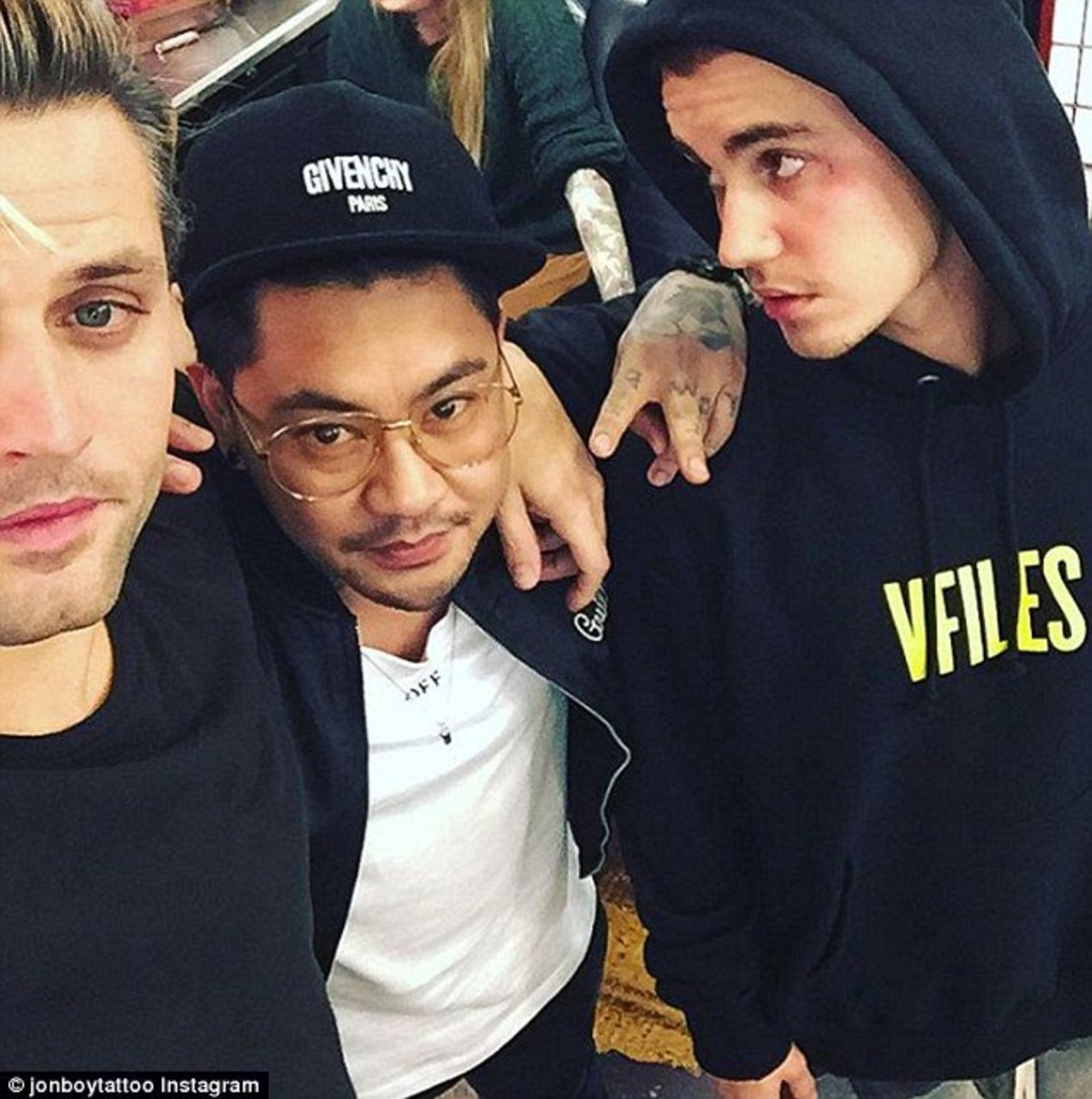 Justin Bieber Kreuz Tattoo
