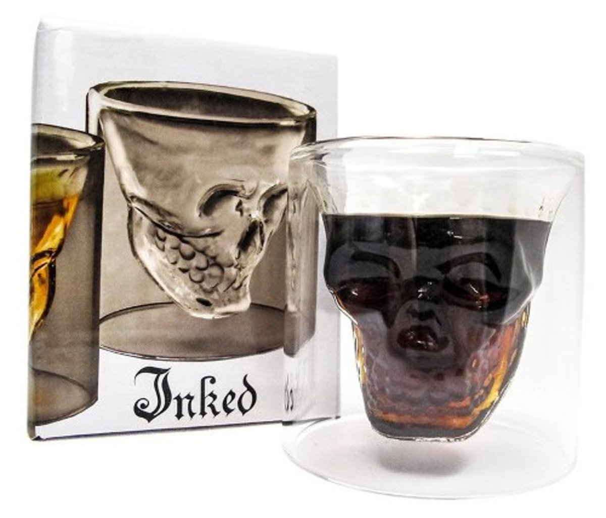 K dispozici na INKEDSHOP.COM: Doomed Skull Shot Glass