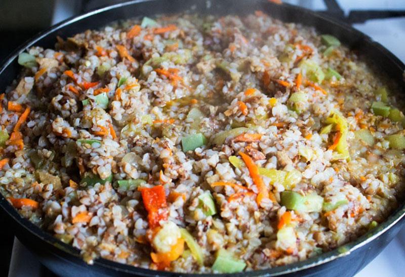 trigo sarraceno con verduras en leche