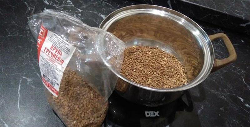 clasificar y enjuagar el trigo sarraceno