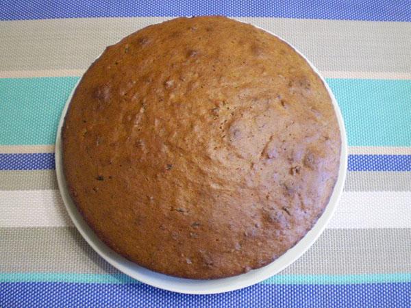 Pan de jengibre fragante con mermelada de kéfir en una olla de cocción lenta