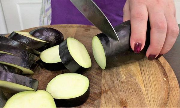 hacher l'aubergine