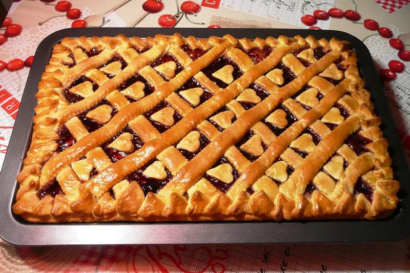 pastel magro simple con mermelada
