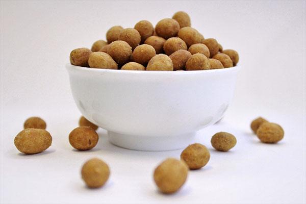 receta clásica de cacahuetes en glaseado de coco