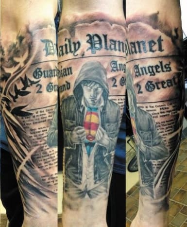 Daily Planet und Clark Kent Tattoo
