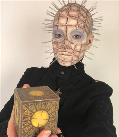 Heidi hat sich bei diesem Pin Head-Look absolut dafür entschieden.