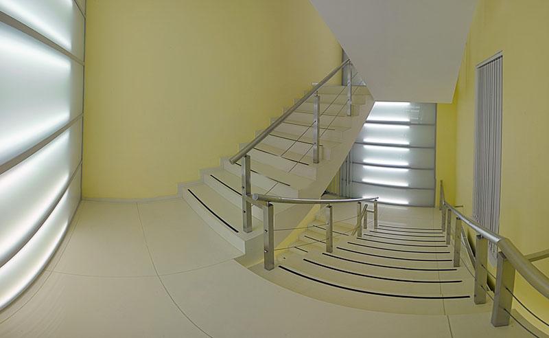 escaliers dans les immeubles de bureaux