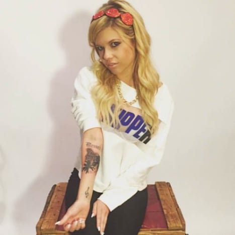 Chanel West Coast, podepsáno v roce 2013. Syrové LA tetování od talentovaného Seana Foye.