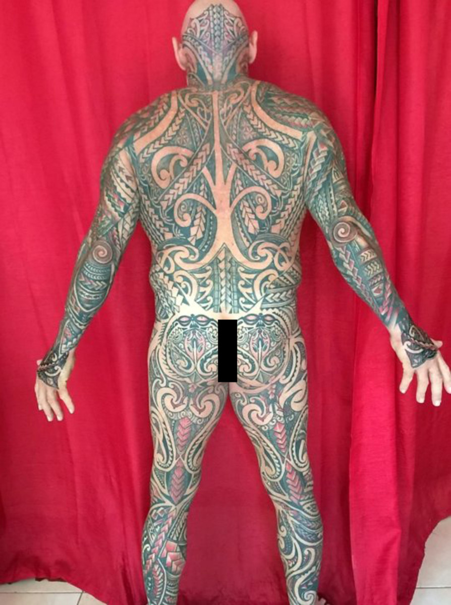 Bodybuilder-Tattoos Ganzkörper, tätowierte Bodybuilder, Bodybuilder-Tattoos Penis, Nudelholz-Tattoo, Penis-Tattoos, Schritt-Tattoos, Ray Houghton, Tattoo-Transformation, eingefärbtes Magazin, Ganzkörperanzüge, Tattoo-Körperanzüge