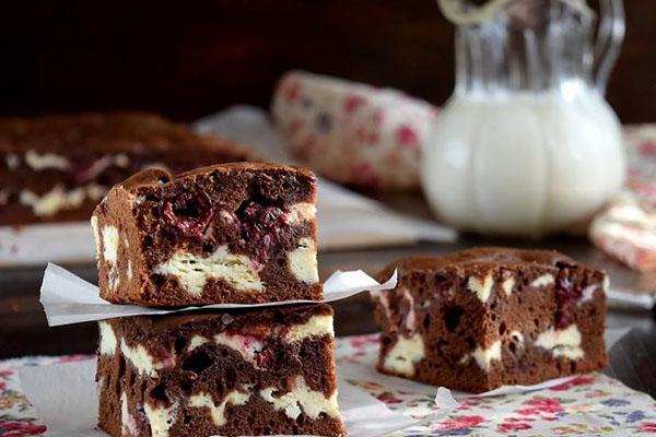 brownie délicat à la cerise