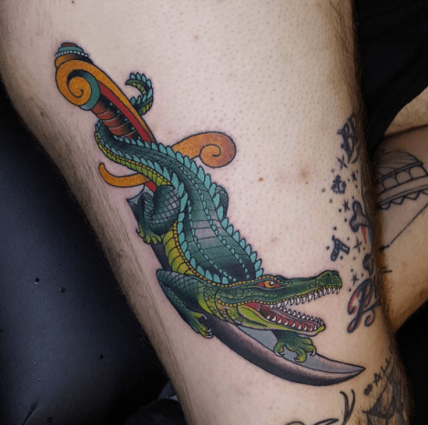 Ein Schwert ist einem Alligator nicht gewachsen. Tätowierung: Chris Cautillo