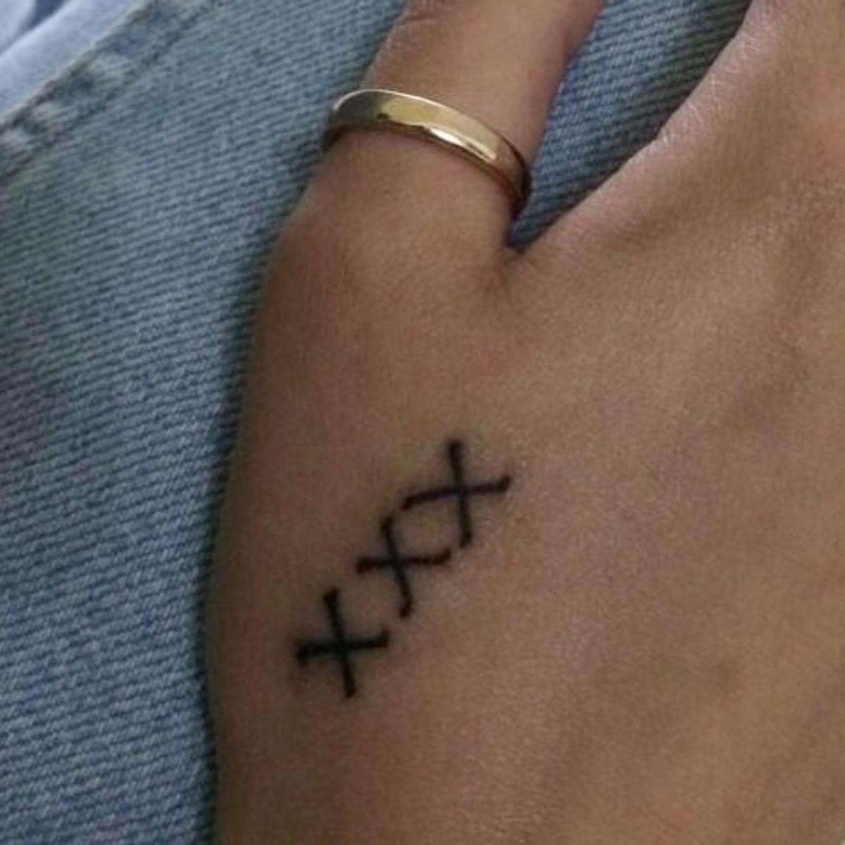 halsey-tattoo-xxx-hand-500x500