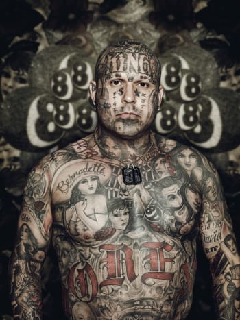Všichni byli klasicky osvětleni a neměli jsme žádné problémy při fotografování jakéhokoli předmětu. Technicky bylo vše správně zachyceno ve fotoaparátu. To nám ponechalo volnost v postprodukci skutečně prozkoumat a experimentovat s naší technikou pozadí.