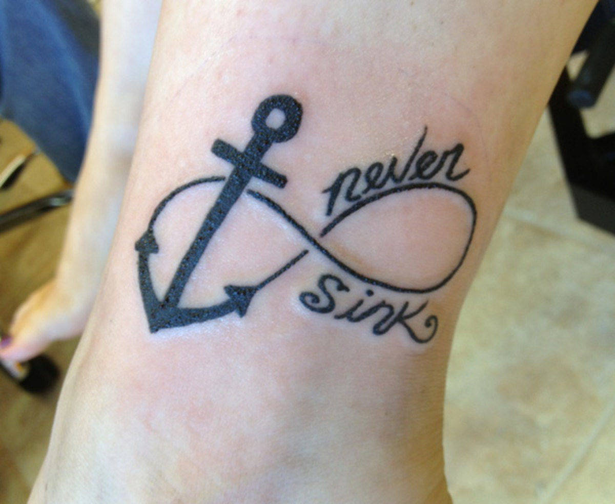 Infinity-Anker-Tattoo