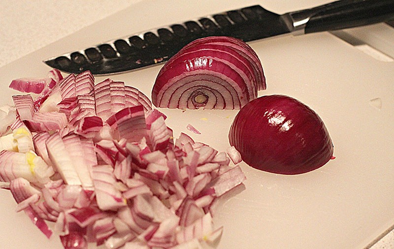 el uso de cebollas rojas en la cocina