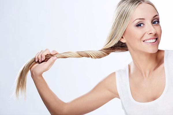 le gombo améliore la structure des cheveux