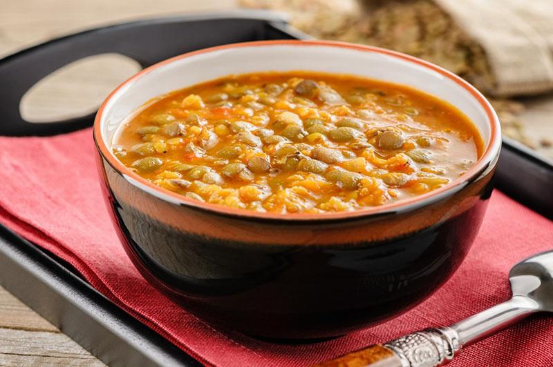 soupe de lentilles épaisse