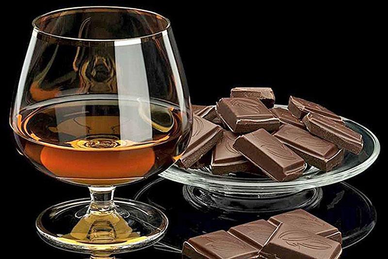 chocolat amer comme apéritif pour le cognac