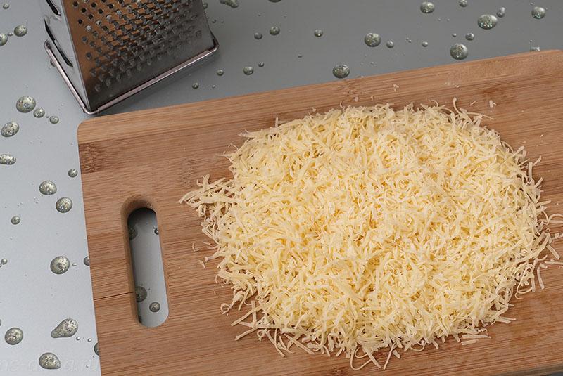 râper le fromage à pâte dure