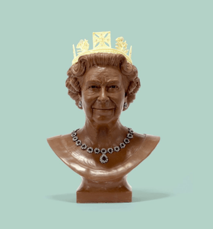 Queen Elizabeth II od talentovaných @plungeproductions.