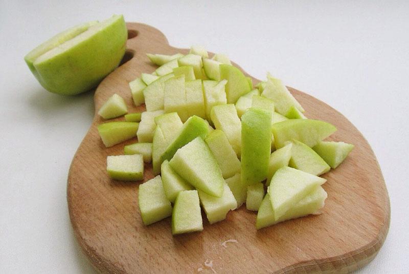 cortar la manzana en cubos