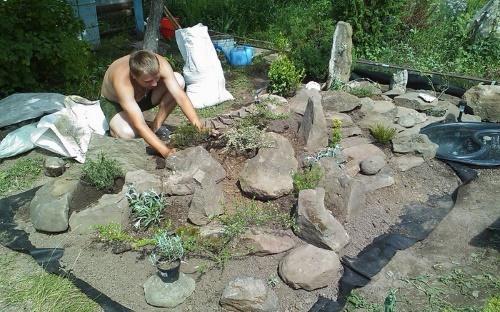 construcción de jardín de rocas