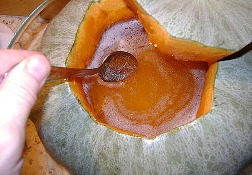 Après 10 jours, le miel est prêt à être consommé