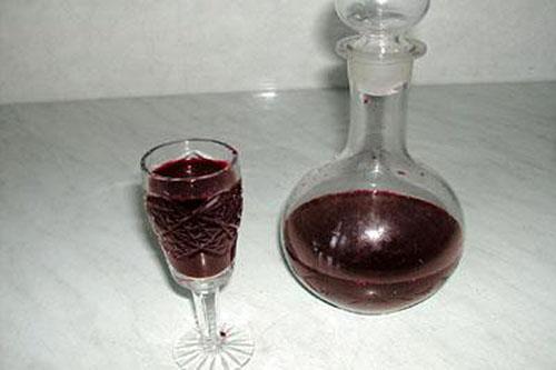 vino de cereza con semillas