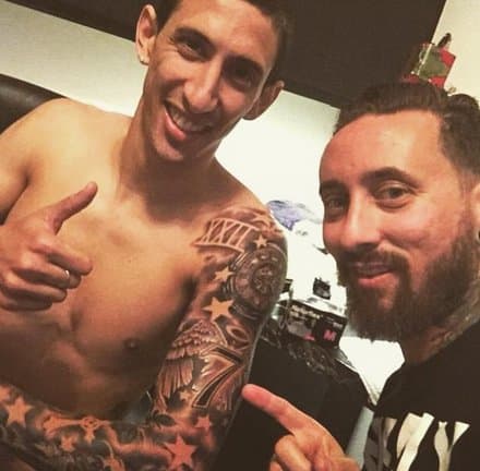 Angel Di Maria si nedávno nechal vytetovat tetování, které lze také považovat za kopii Beckama - nechal si vytetovat na paži číslo 7. Di Maria nosí číslo pro Manchester United, stejně jako Beckham na svém vrcholu.