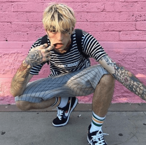 الصورة عبر lilpeep