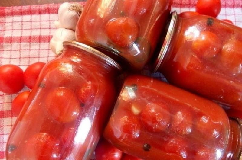 tomates dans leur jus pour l'hiver